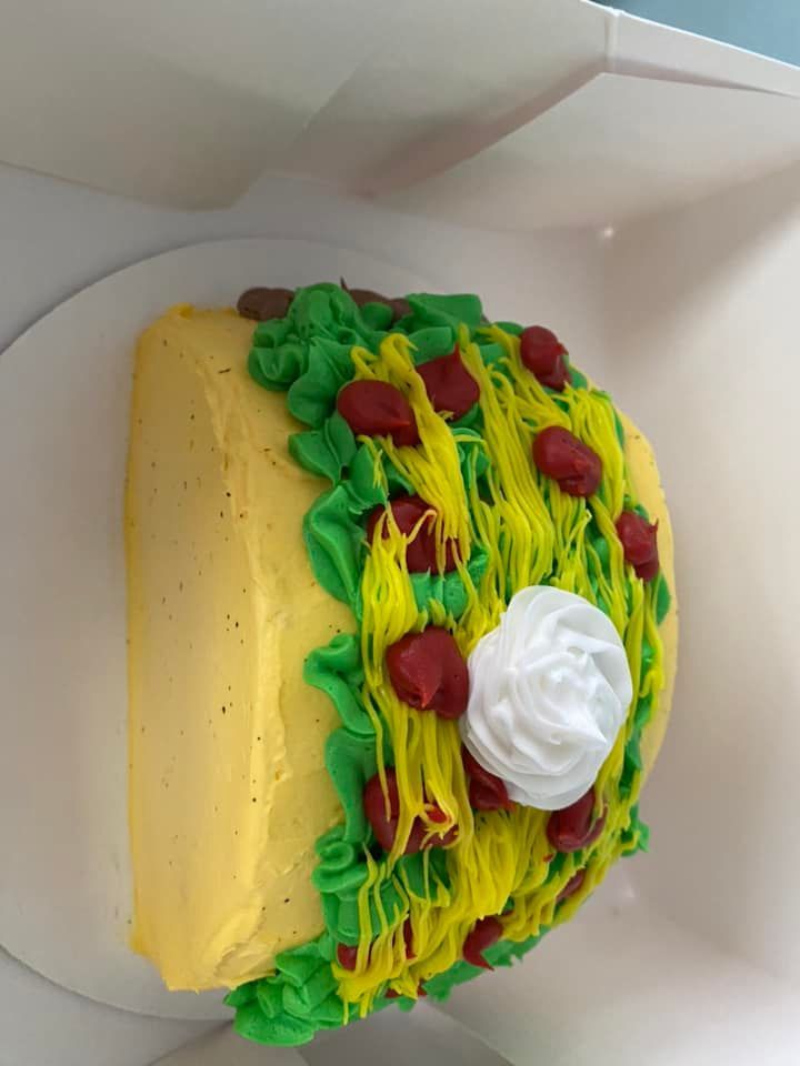 cake that looks like a taco