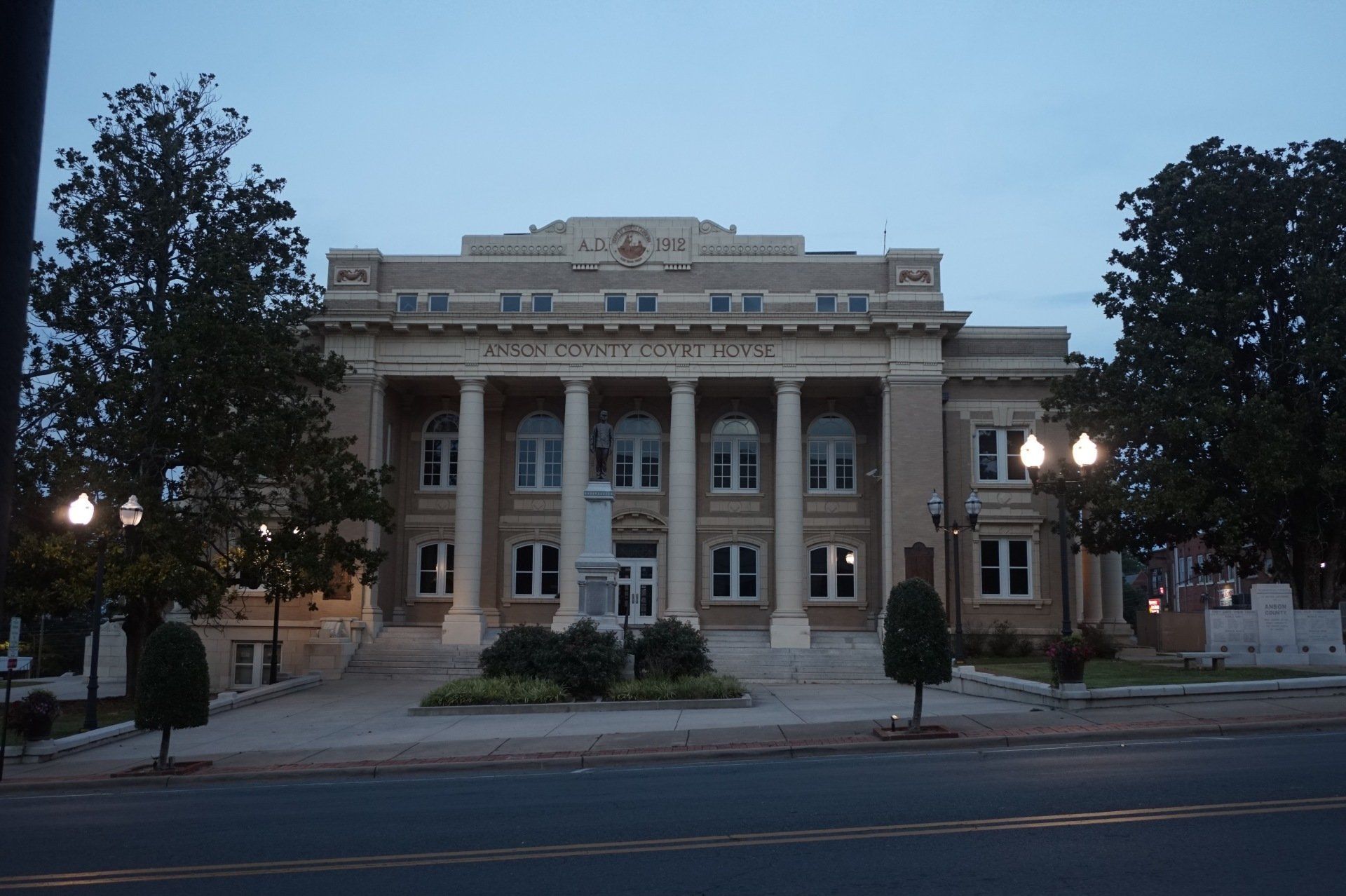 Court building