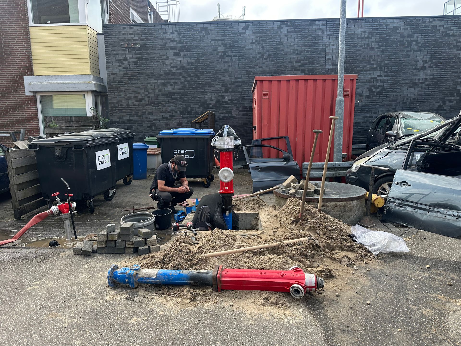 Brandweer Capelle aan den IJssel brandkraan monteren afb 11