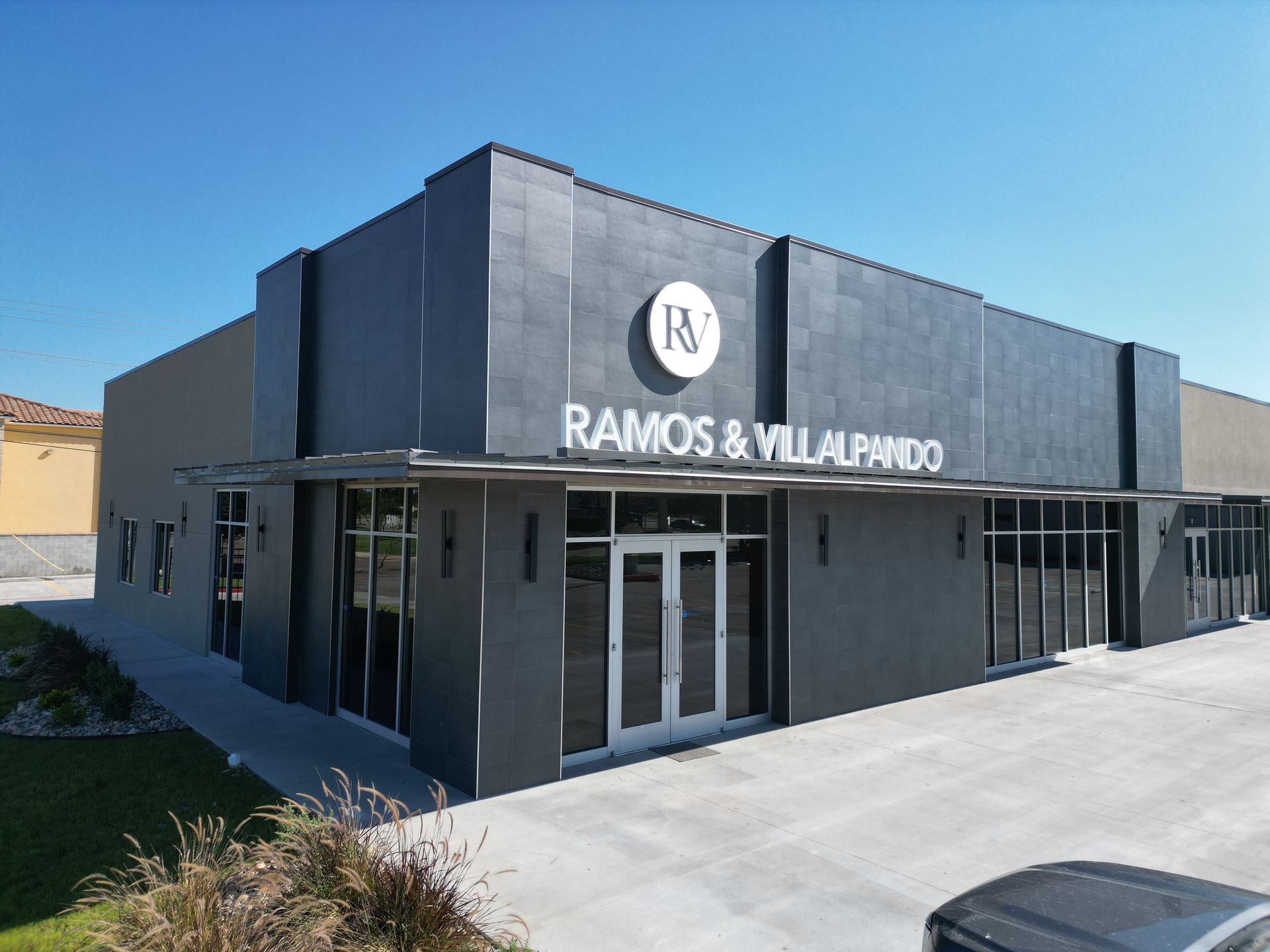 The exterior of the Ramos & Villalpando offices. 