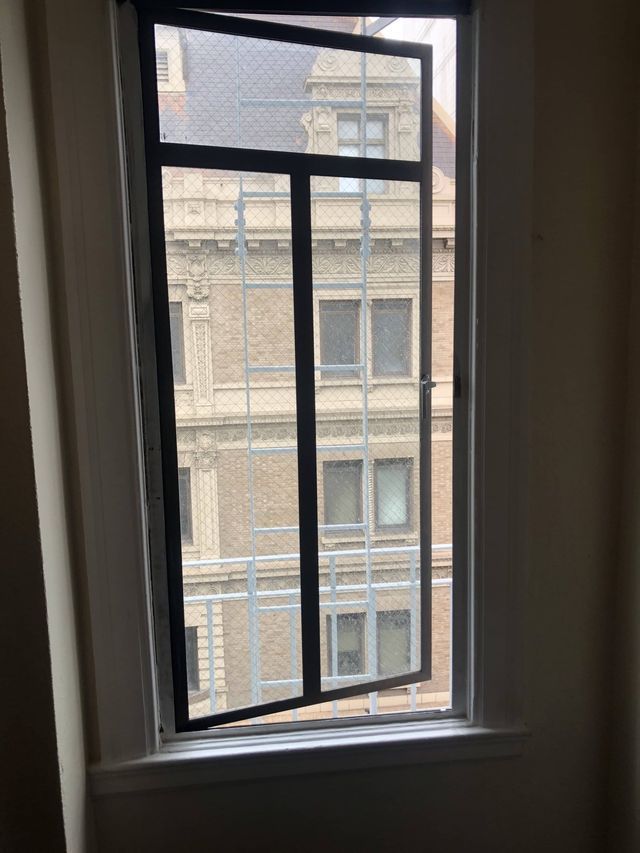 Minimal-Looking Glass Window | San Francisco, CA | Theisen Glass
