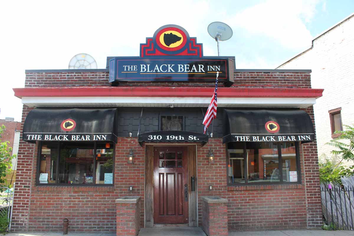 Gallery Sports Bar in Latham, Watervliet & Troy, NY Black Bear Inn