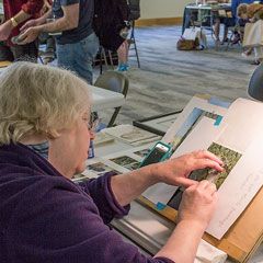 Techniques Showcase: Karen Ackoff demonstrating egg tempera. Photo ©2017 Britt Griswold