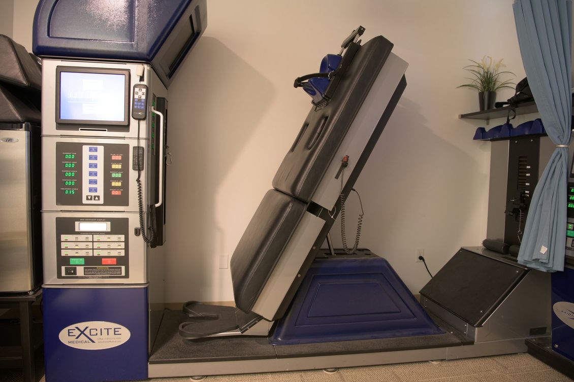 Picture of a Non-Spinal Decompression Machine