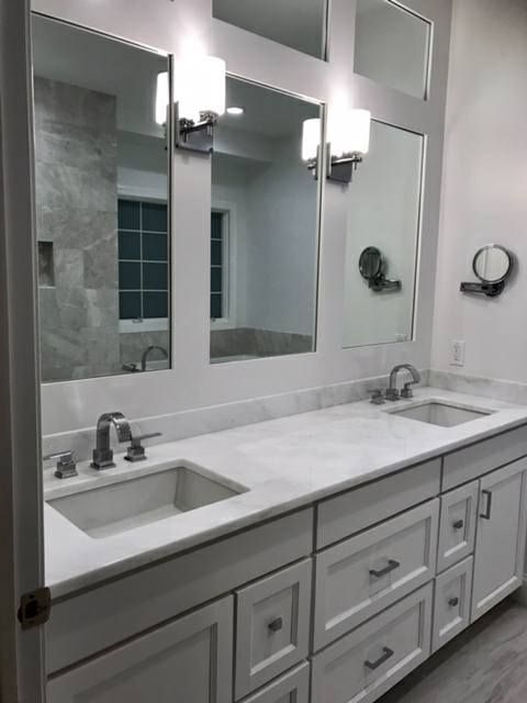 bathroom remodeling contractor