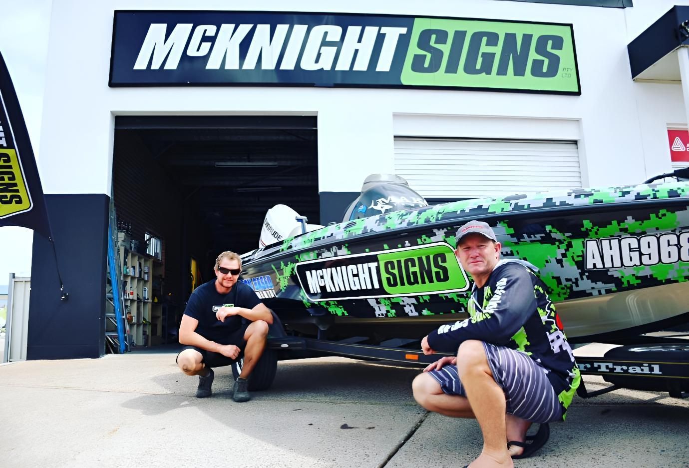 McKnight Signs