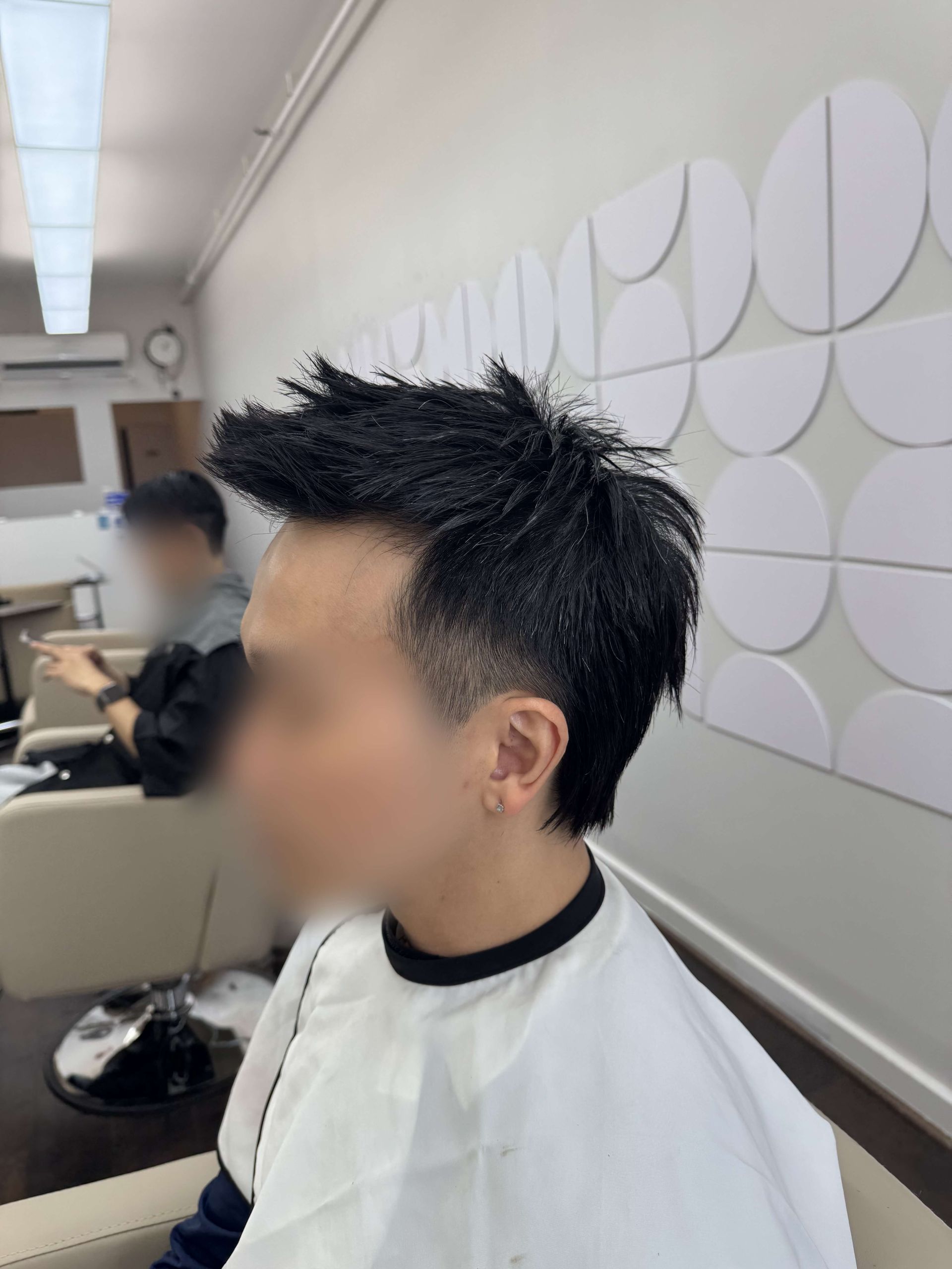 Scalp treatment application &mdash; spa-like