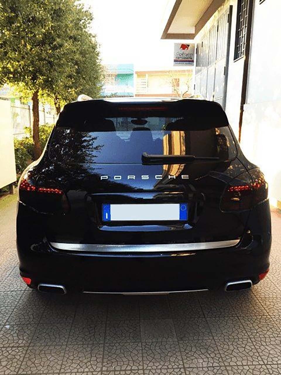 auto con vetri oscurati