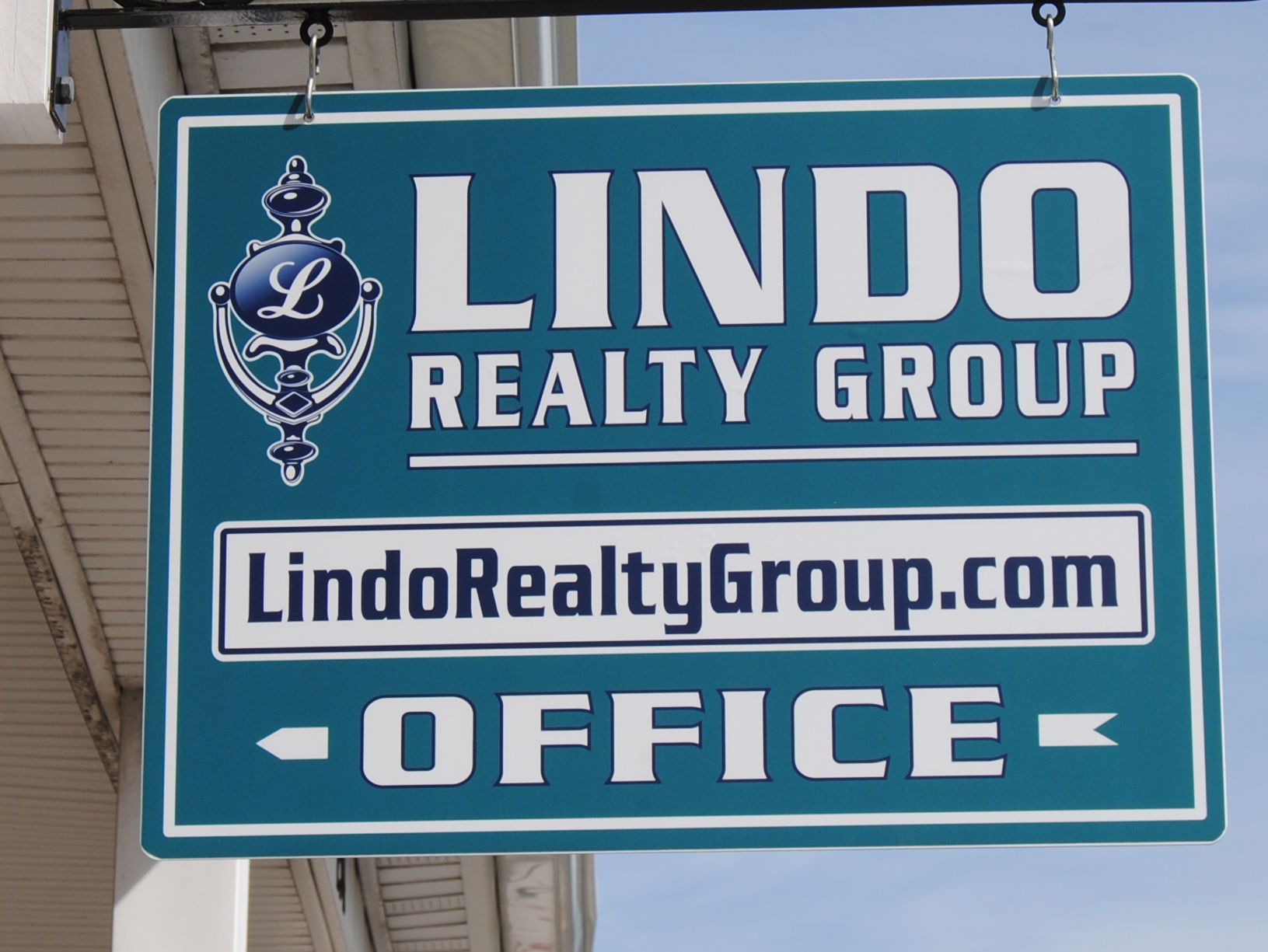 Custom real estate signs