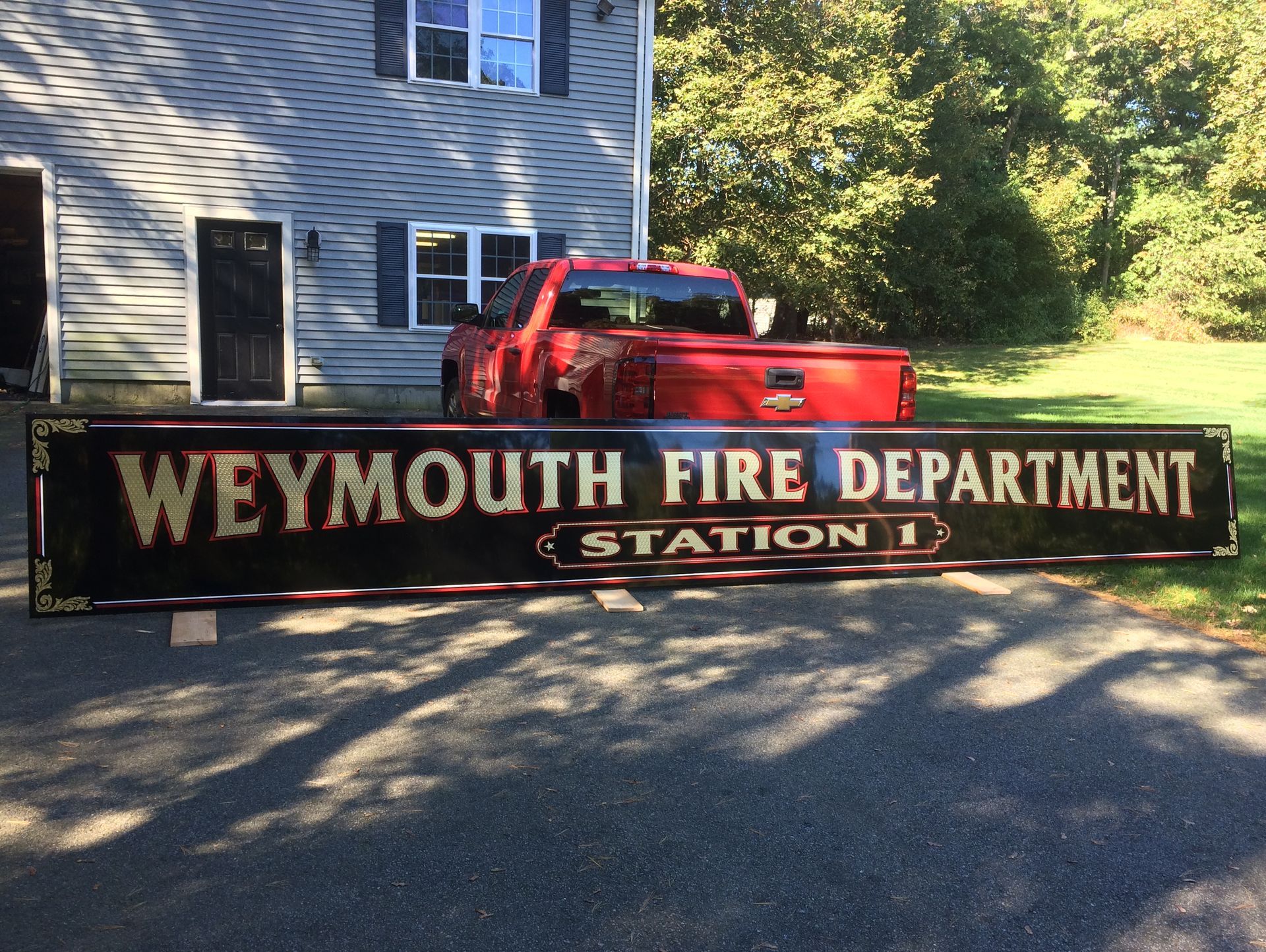 Custom metal signs