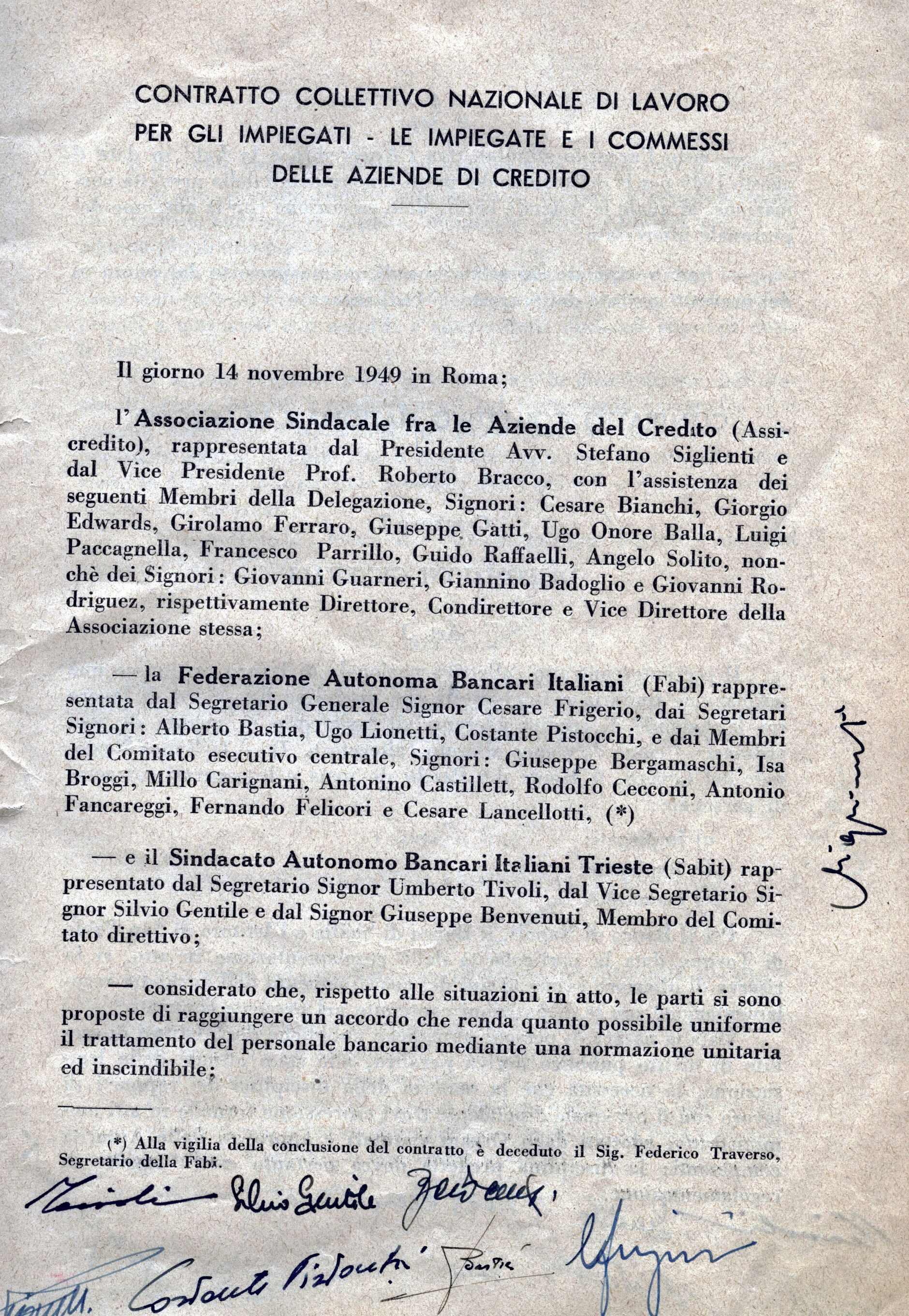 Un foglio bianco con molte scritte sopra