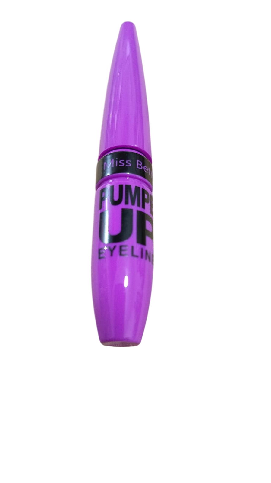 Tubo de rímel morado con la etiqueta 