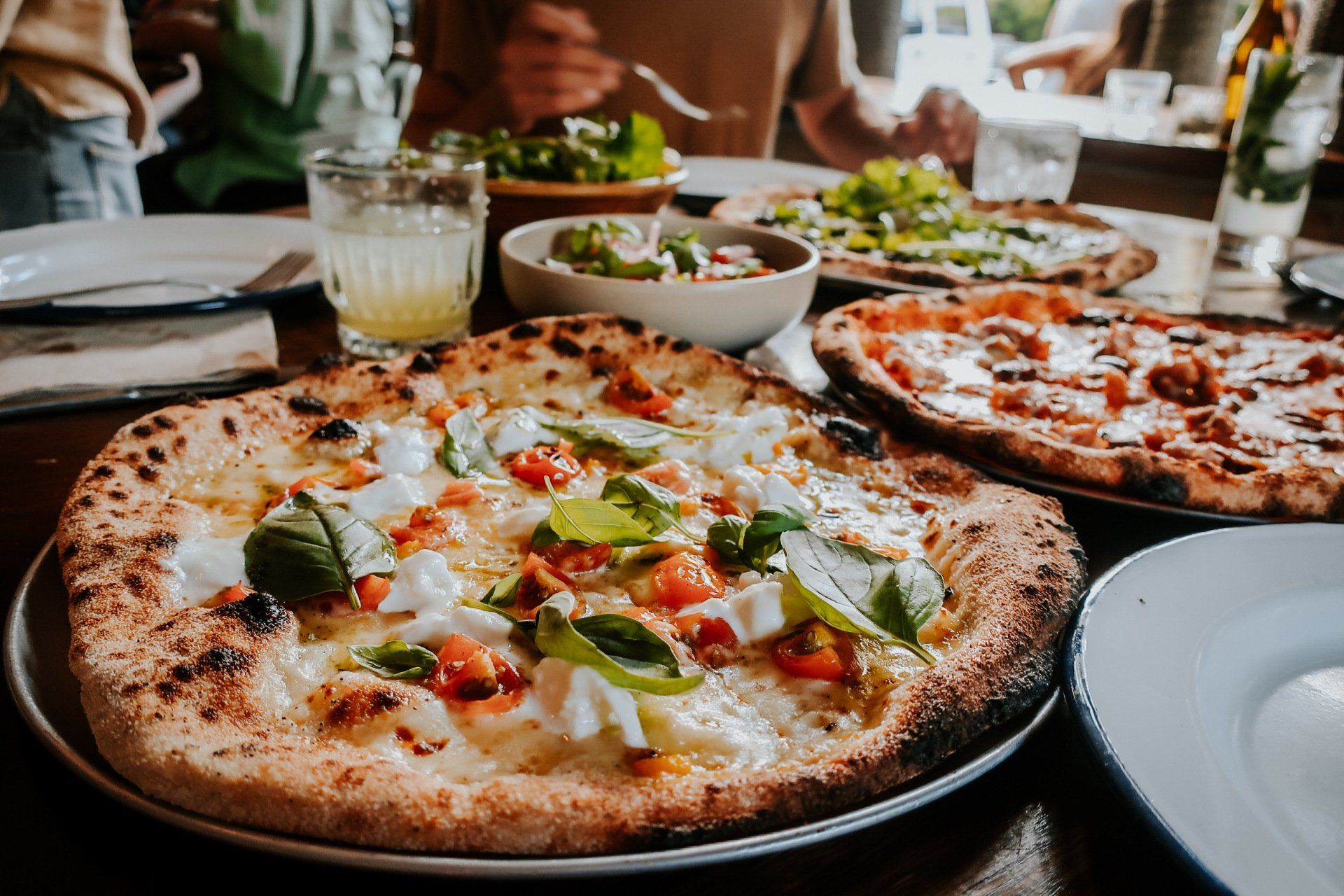 Top 6 Pizza Spots in Newark, NJ for Foodies Like You