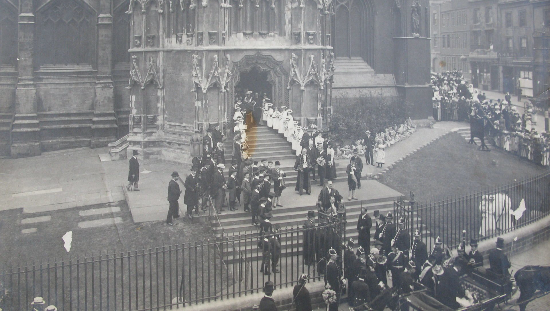 A photograph of Rush Sunday 1910 at St Mary Redcliffe Church