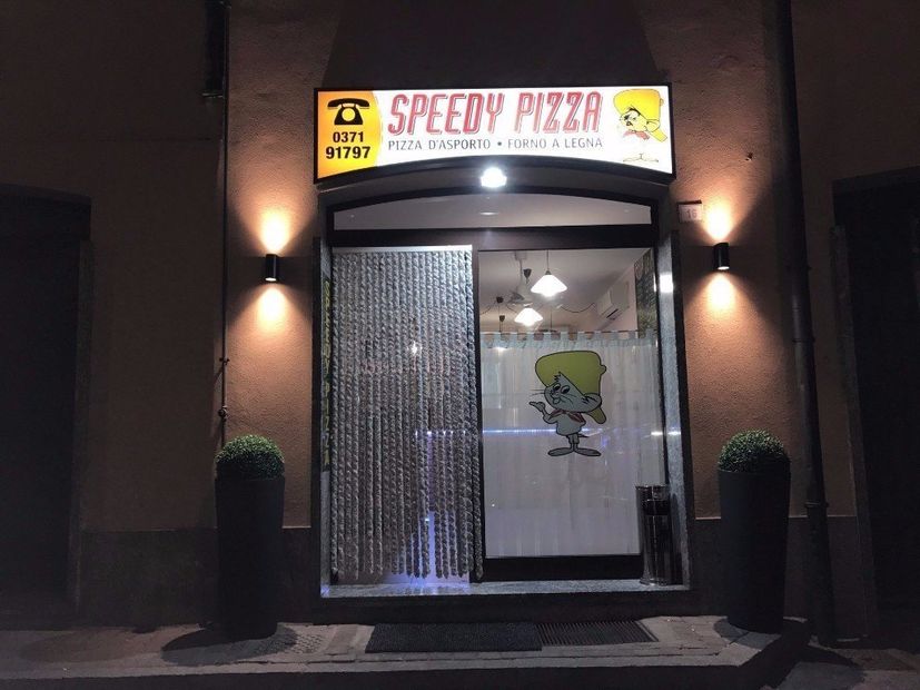 Speedy Pizza entrata