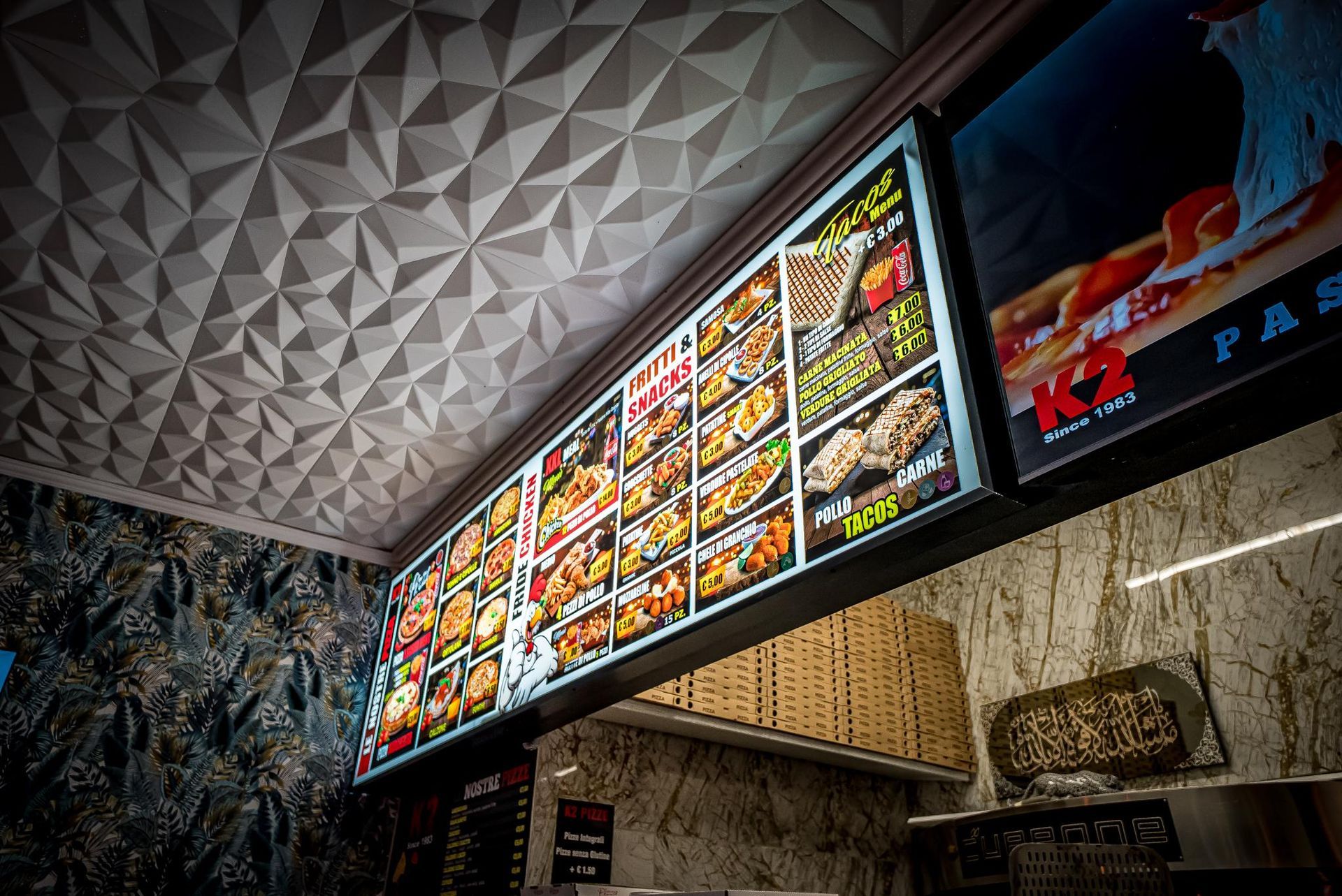 K2 Since 1983 KEBAB e PIZZA TACOS CHICKEN