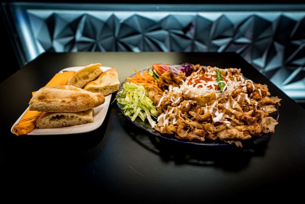 K2 Since 1983 KEBAB e PIZZA TACOS CHICKEN