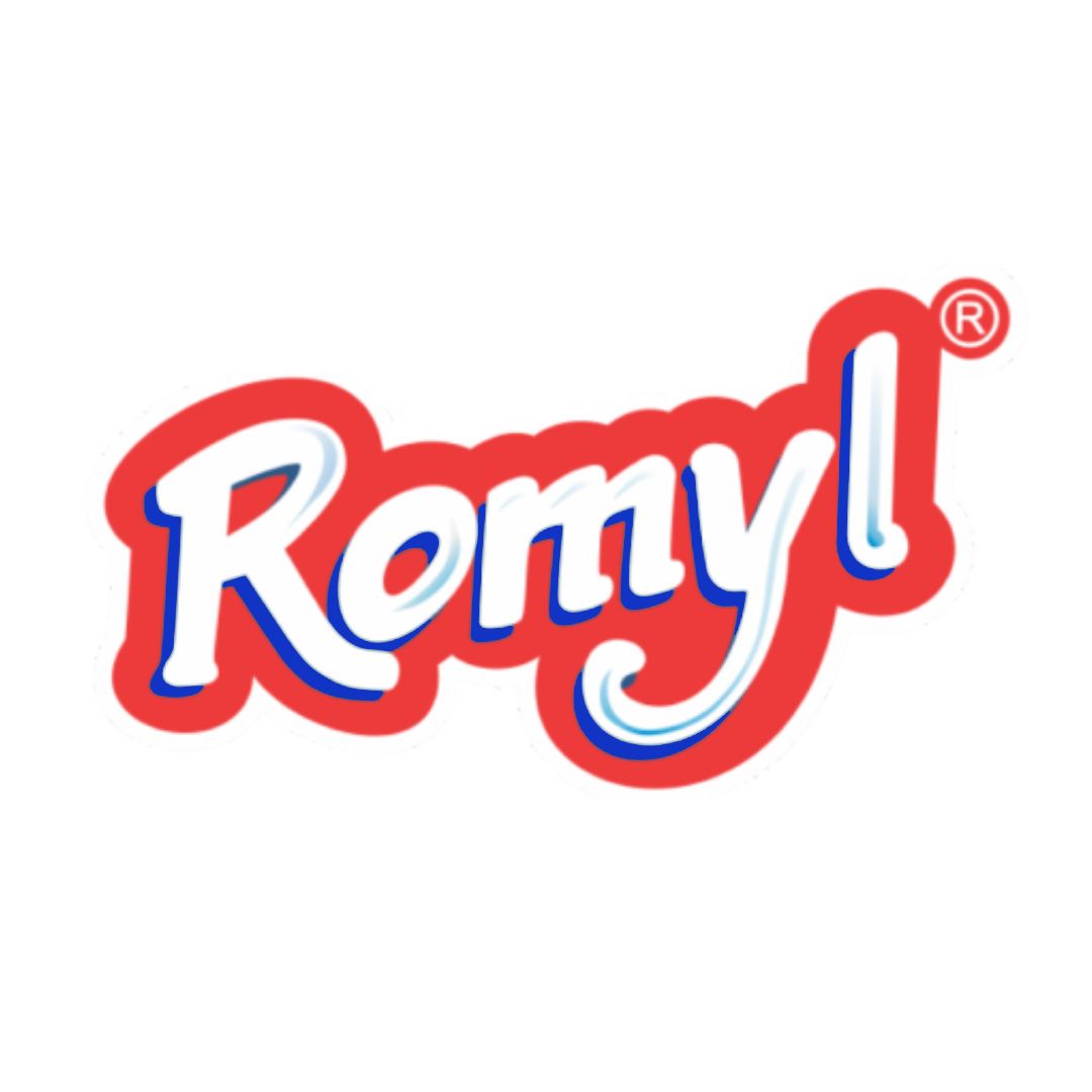 Logotipo de Romy! en blanco y azul, con contorno rojo, sobre fondo blanco. Marca registrada «R».