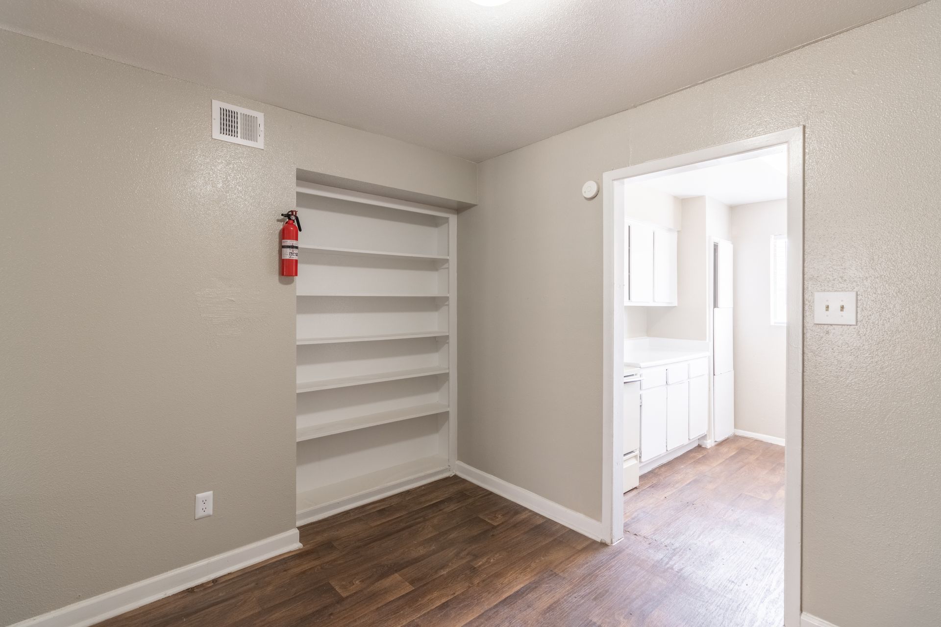 rent apartments near me