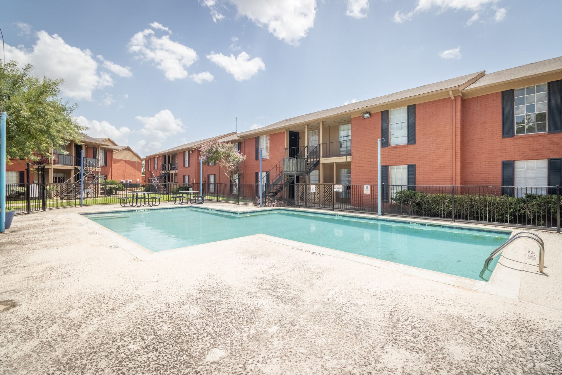 Stoneriver apartments