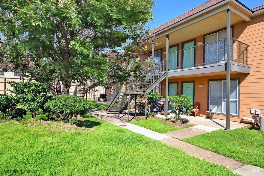 Casa Rosa Apartments