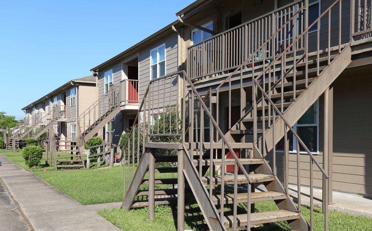 Orange Apartments