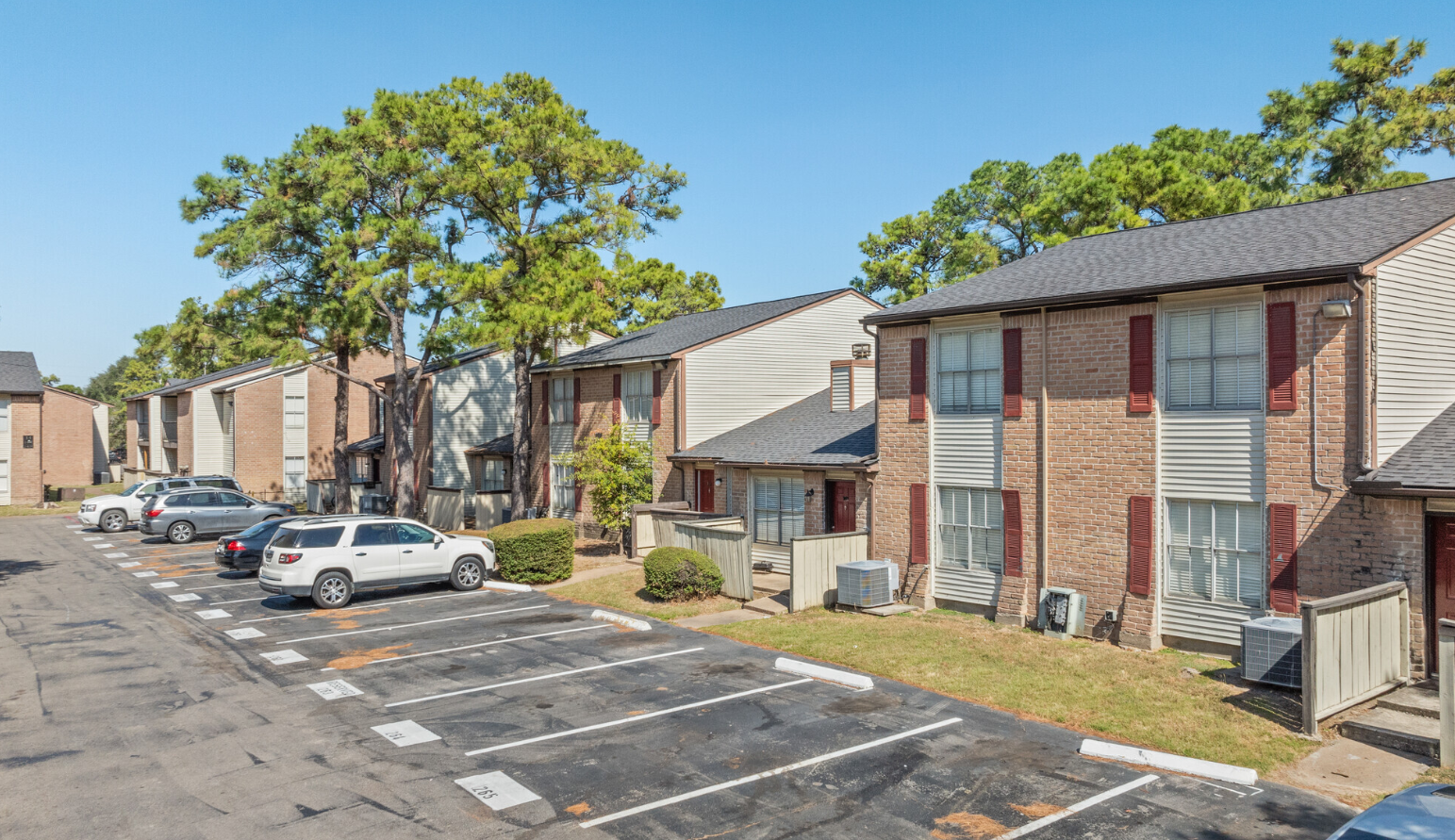 1 bedroom apartments