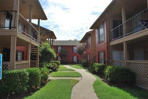 Stoneriver Apartments