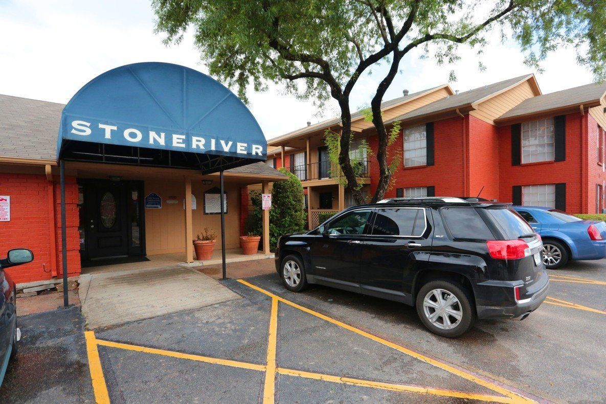 Stoneriver Apartments