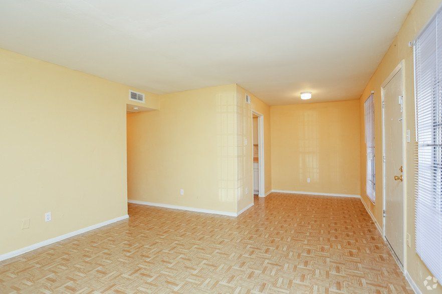  Gardens At Bissonnet