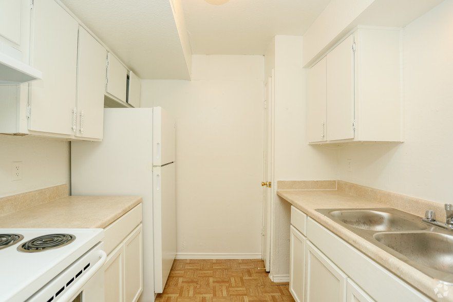  Gardens At Bissonnet