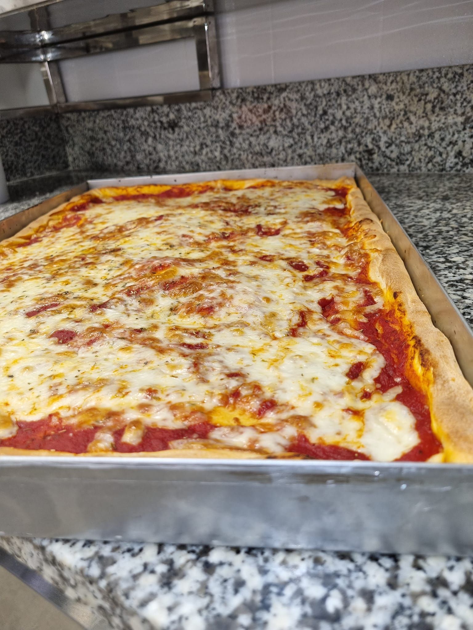 Pizza a trancio Castellammare del Golfo Gastronomia La Rotonda da Scaraglino