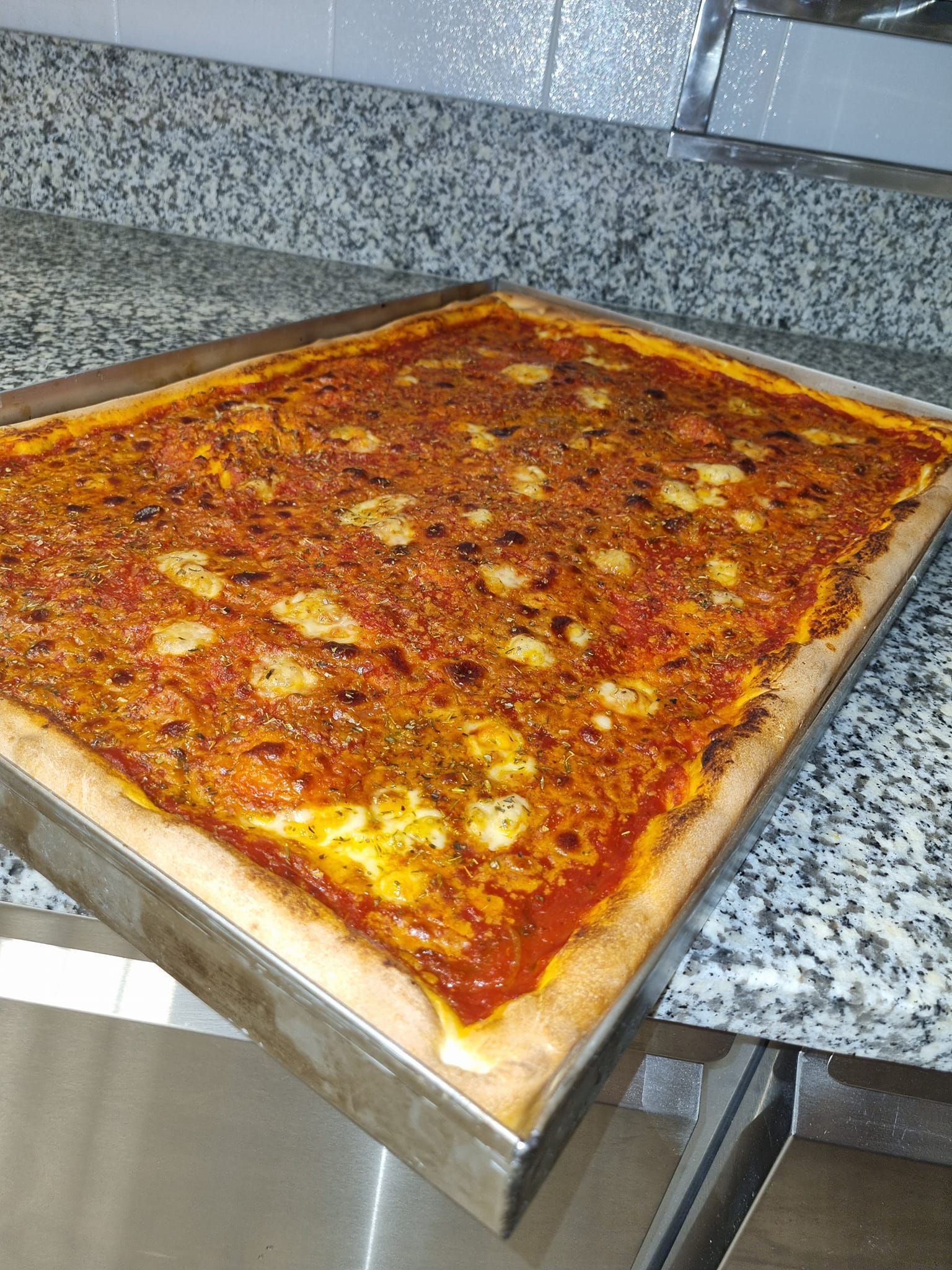 Sfincione Palermtano Castellammare del Golfo Gastronomia La Rotonda da Scaraglino