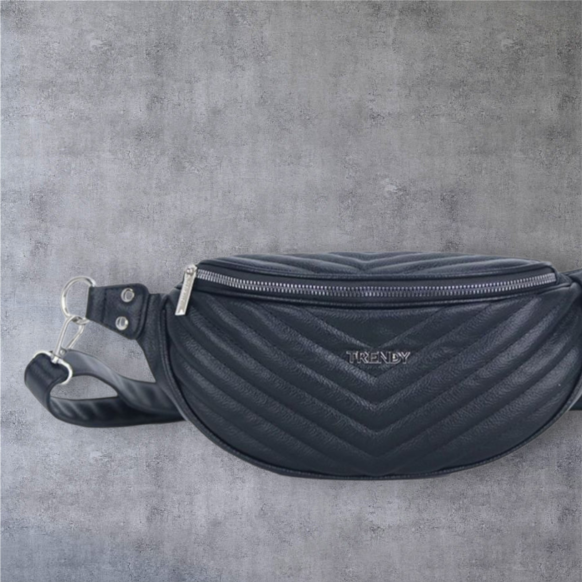 Riñonera TRENDY negra