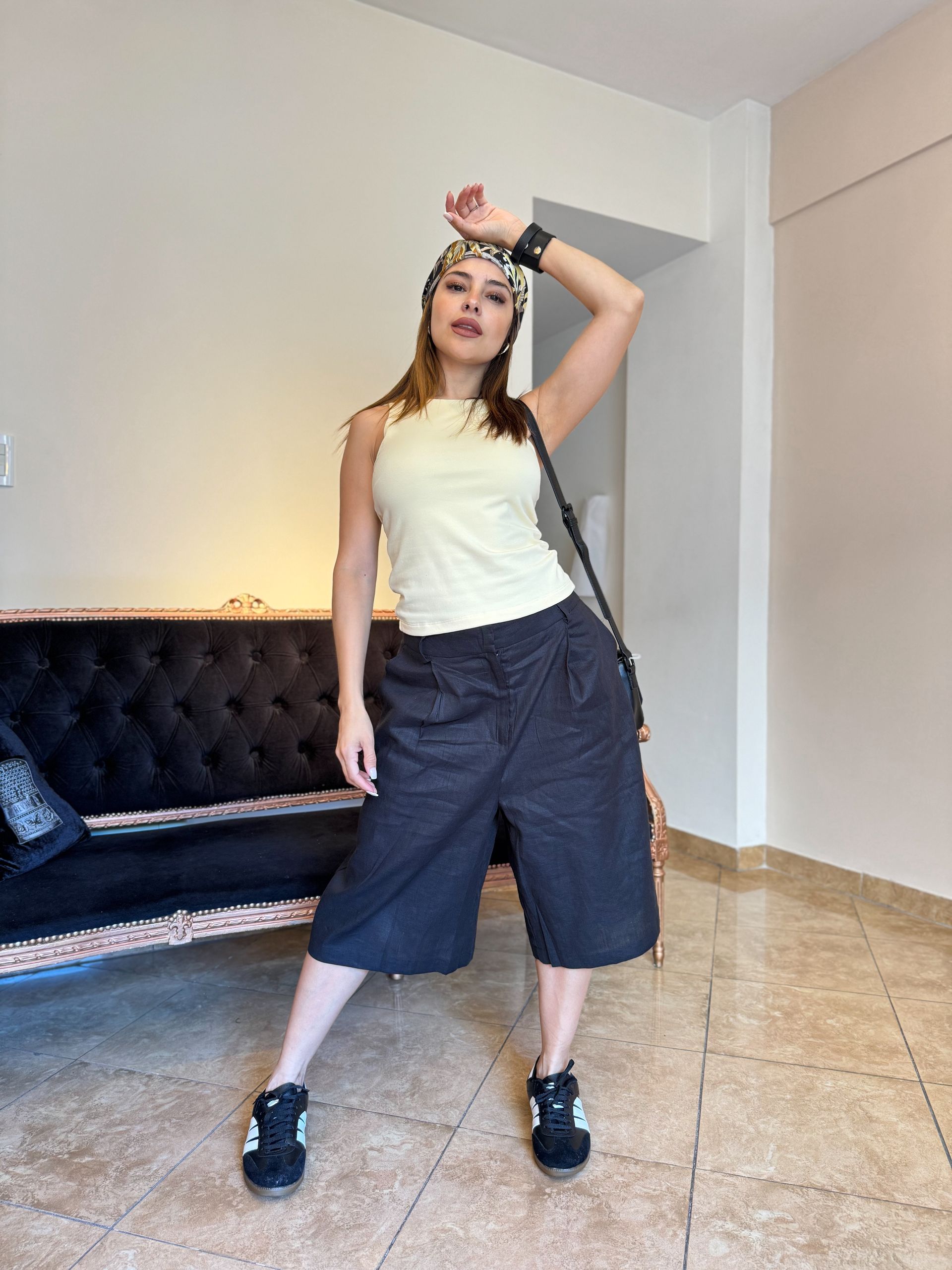 Bermuda Lino media estación