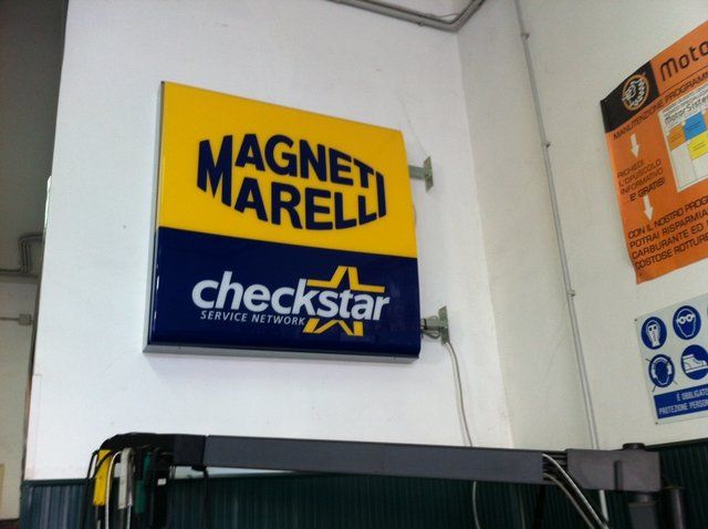 logo magneti pirelli