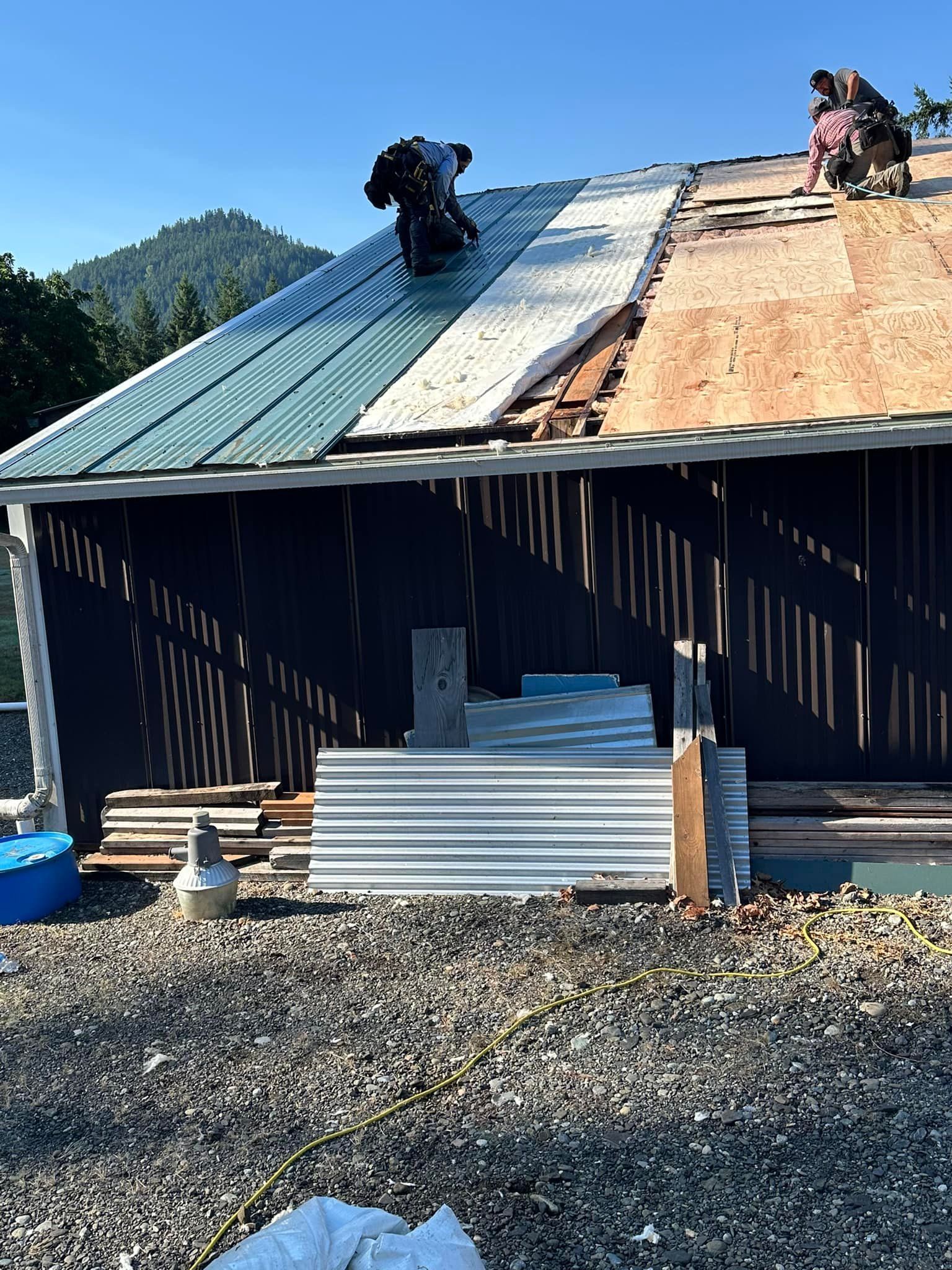 New metal roof construction