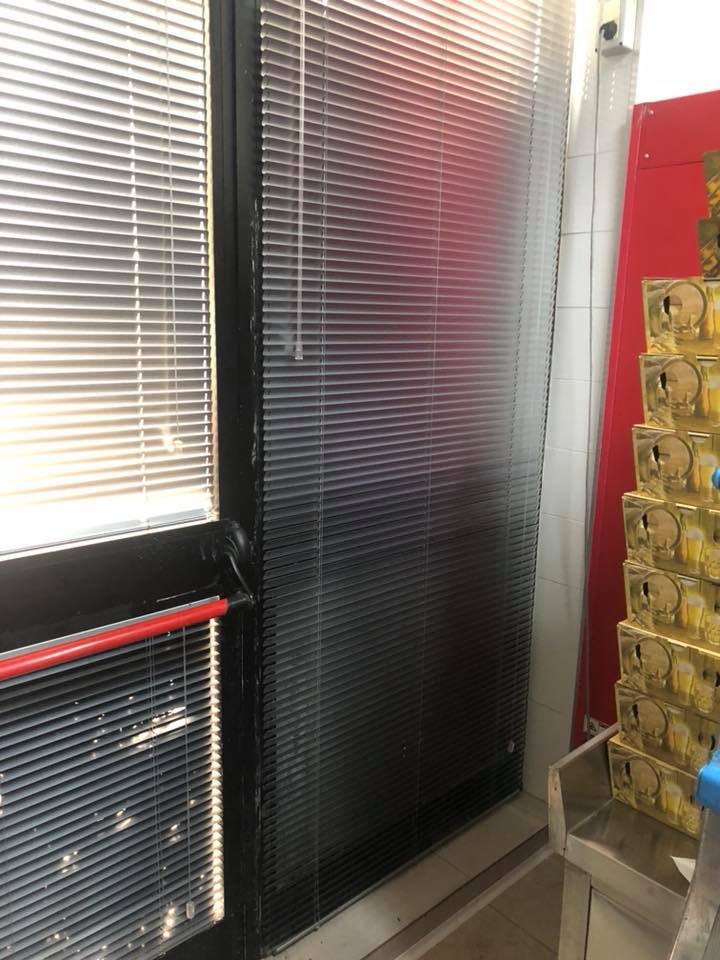 tende a rullo oscuranti negozio