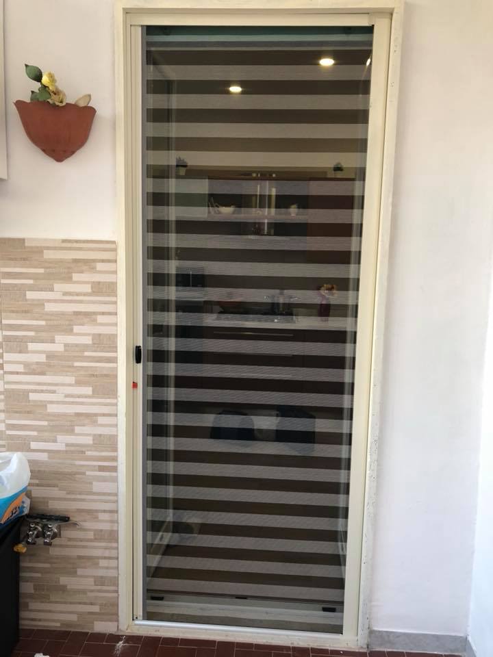 zanzariera scorrevole