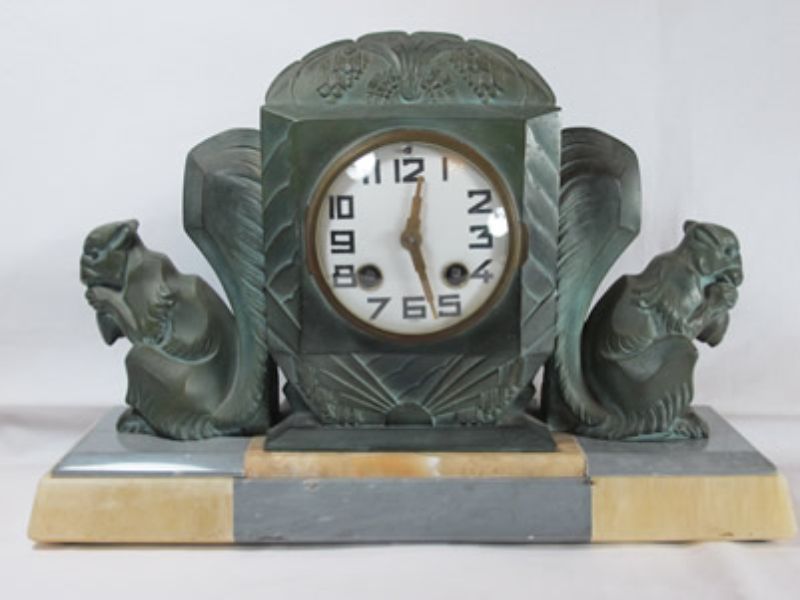 French mantle clock