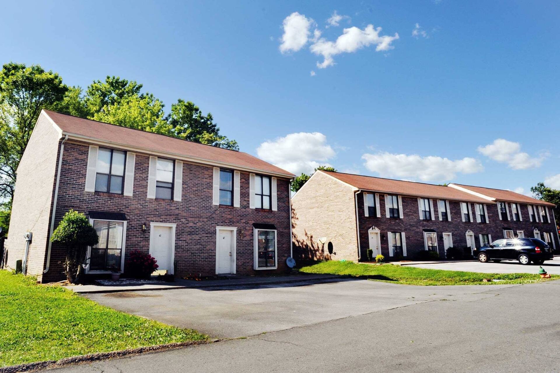 apartment roofing company