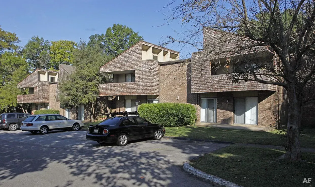 multi family roofing project nashville tn