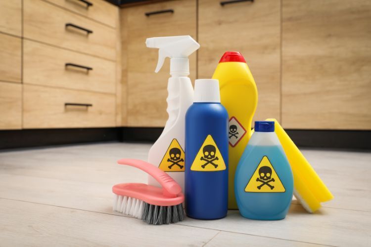 hazardous cleaning products
