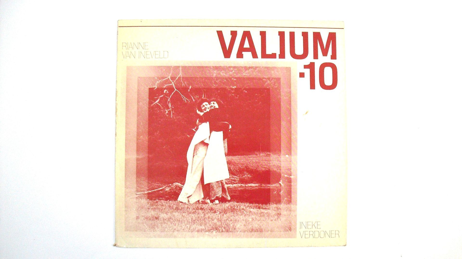Rianne van Ineveld & Ineke Verdoner - Valium-10