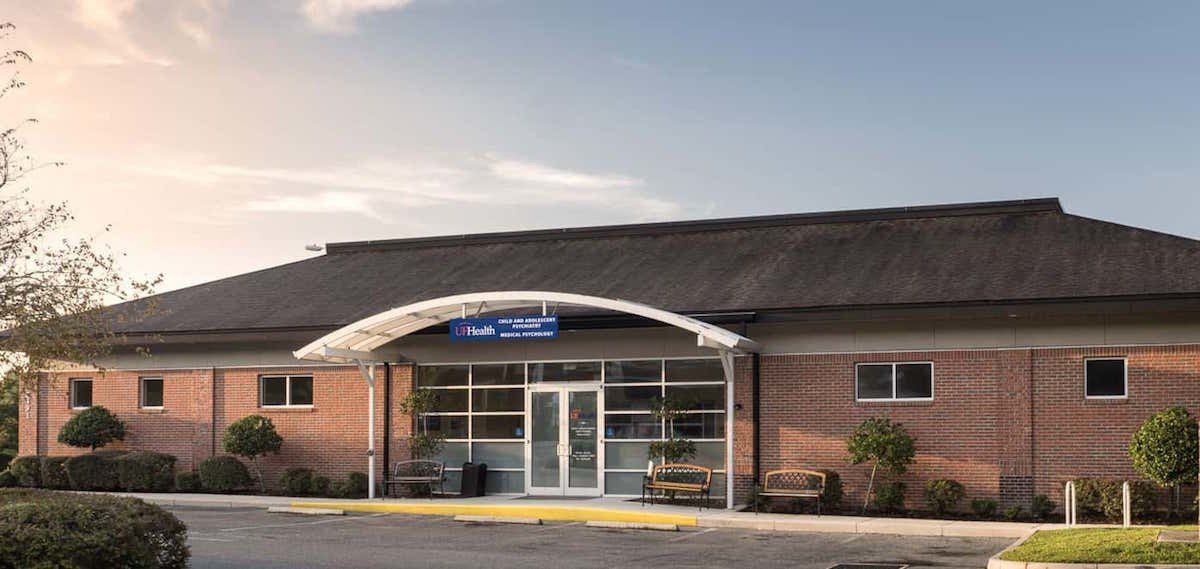 Red brick commercial office building on 39th avenue - Springhill Health Center