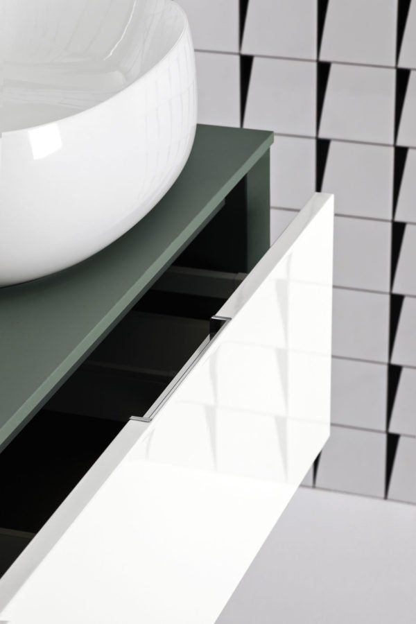 lavabo con mobile laccato bianco