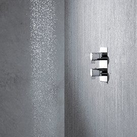 dettaglio rubinetto box doccia