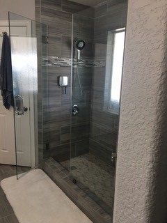 Clear Glass Wall — Clute, TX — Gulf Coast Glass Company