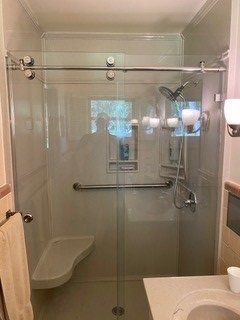 New Bathroom Glasses — Clute, TX — Gulf Coast Glass Company