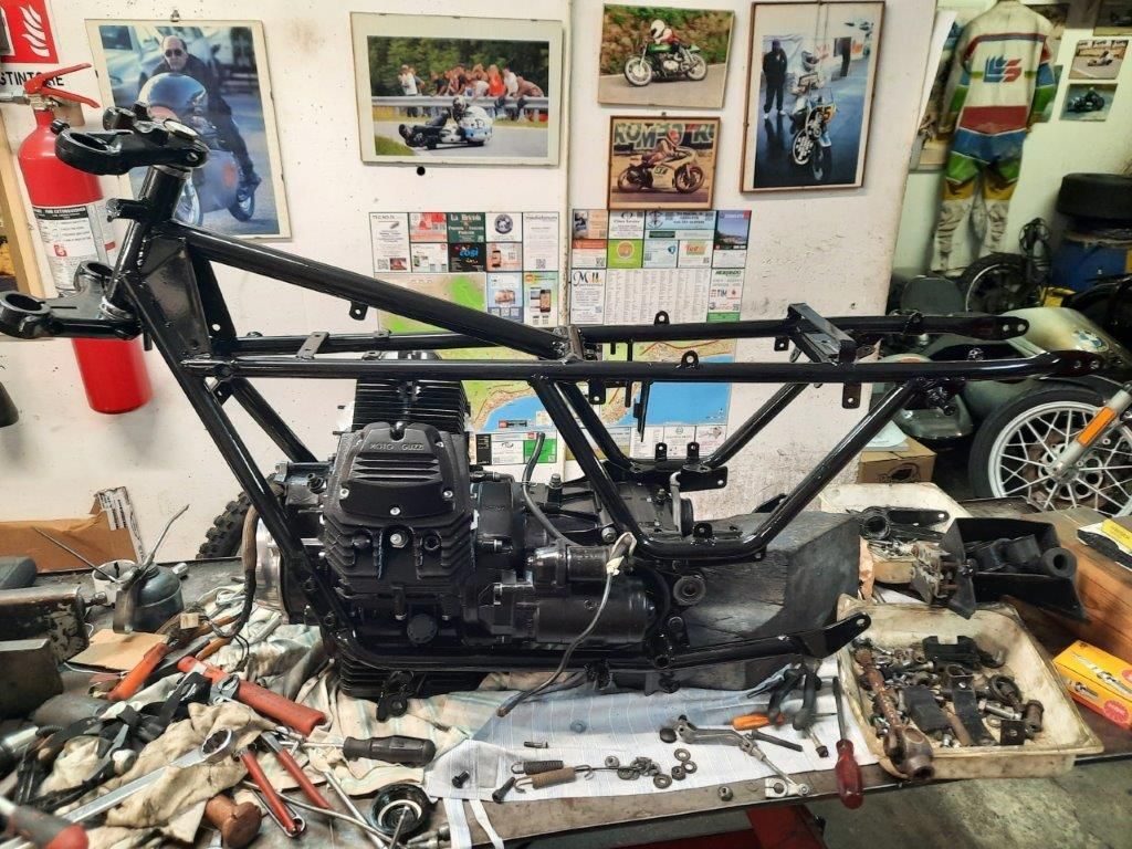 restauro moto d'epoca